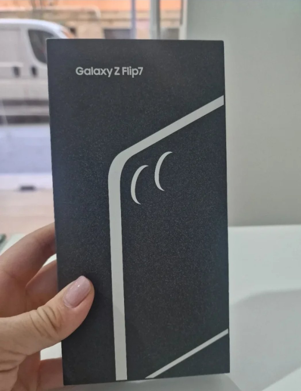 Samsung Galaxy Z Flip7 256GB Navy
