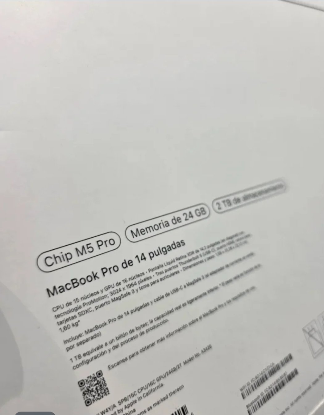 Apple Macbook Pro 14" M5 Pro 2TB + 24GB Space Black