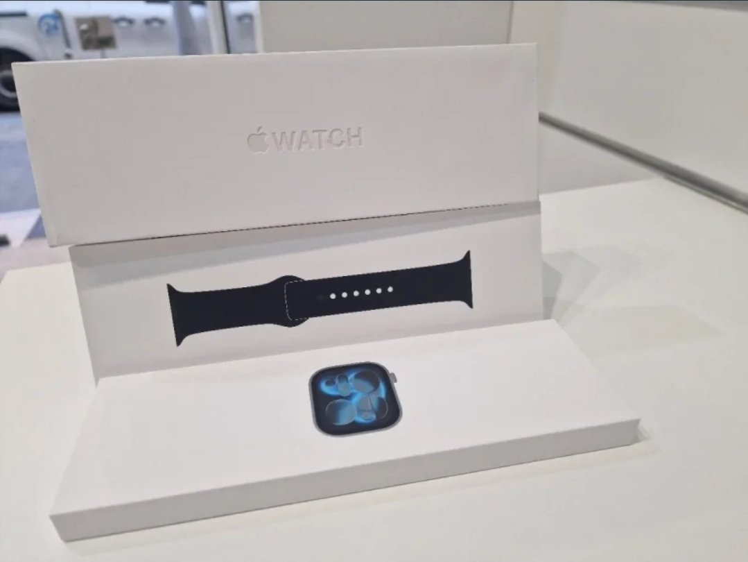 Apple Watch Series 11 46MM GPS Jet Black