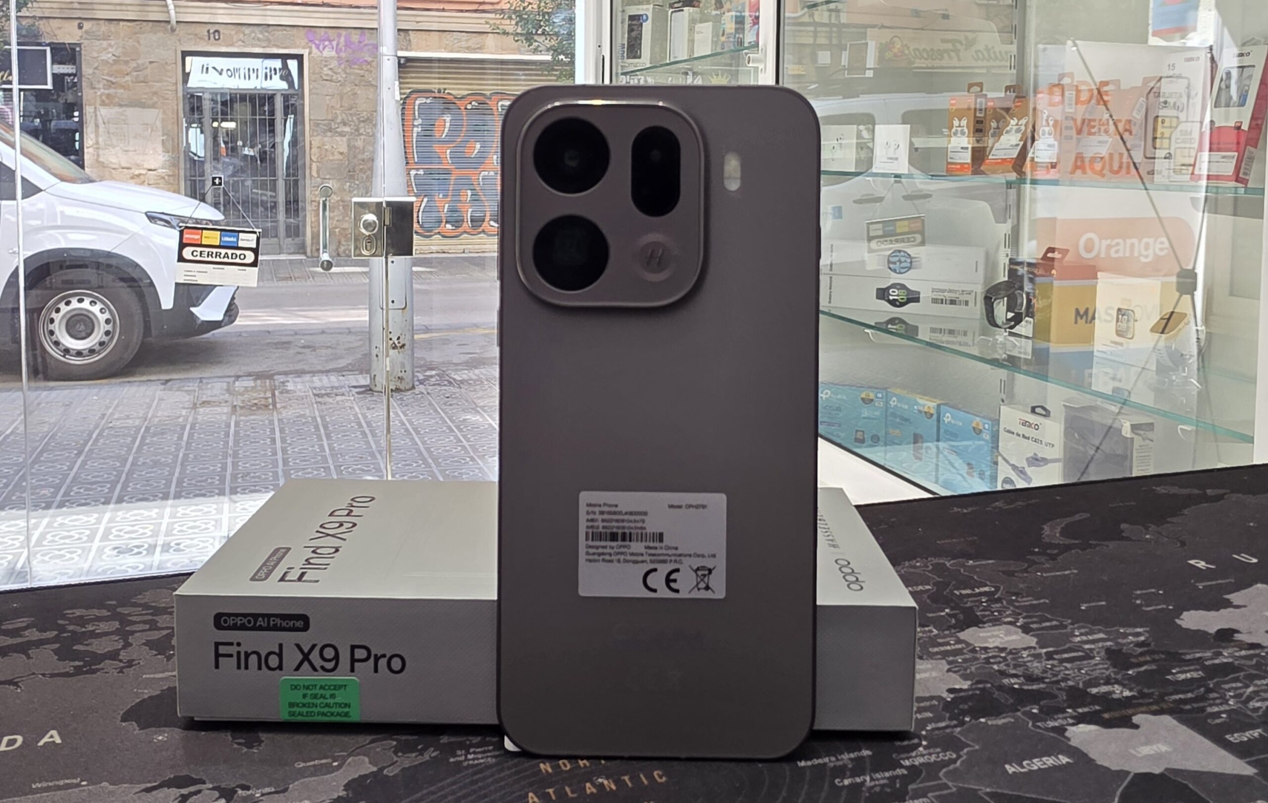 Oppo Find X9 Pro 512GB + 16GB Titanium Charcol
